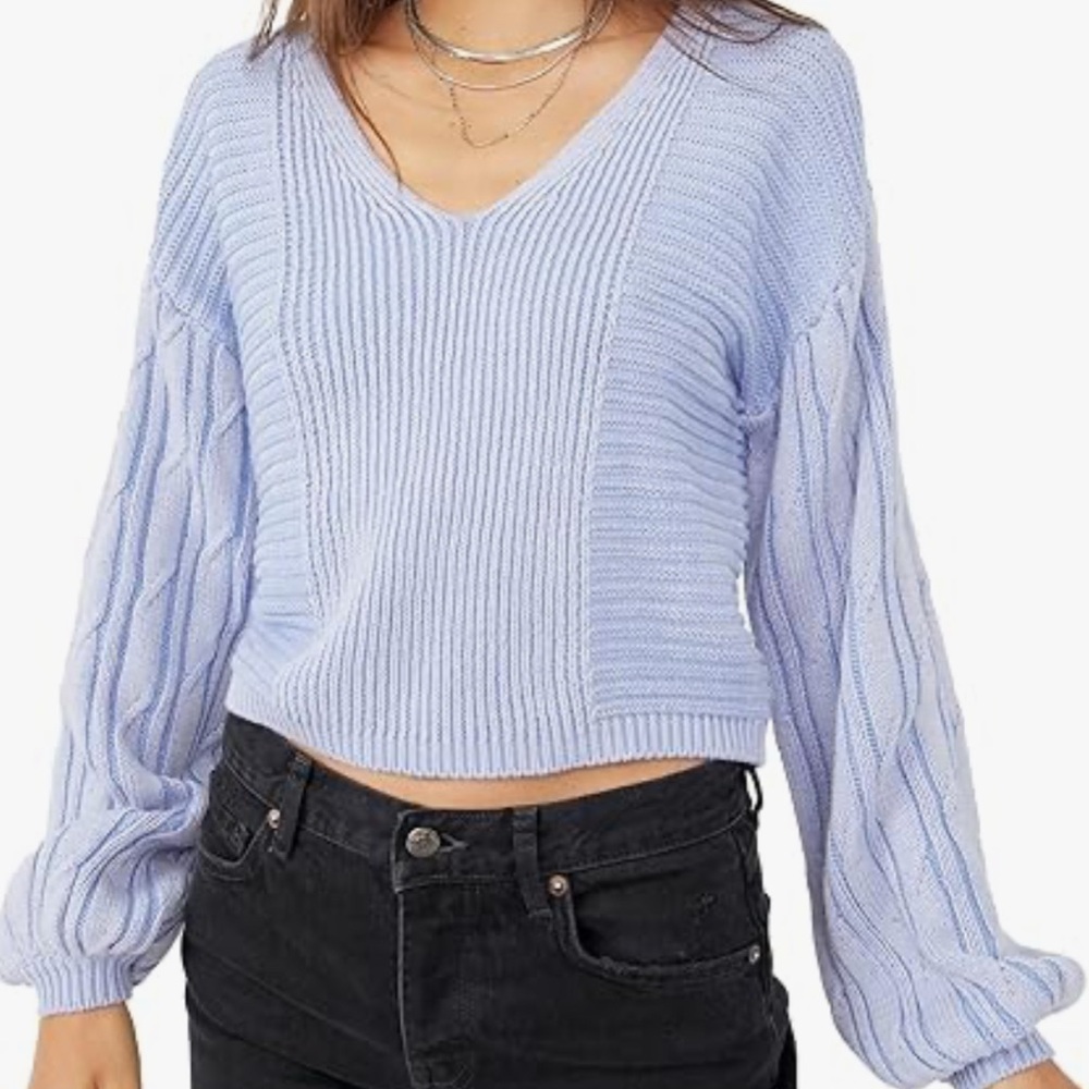 Free People Lavender V-Neck Cropped Cable Sleeve Sweater